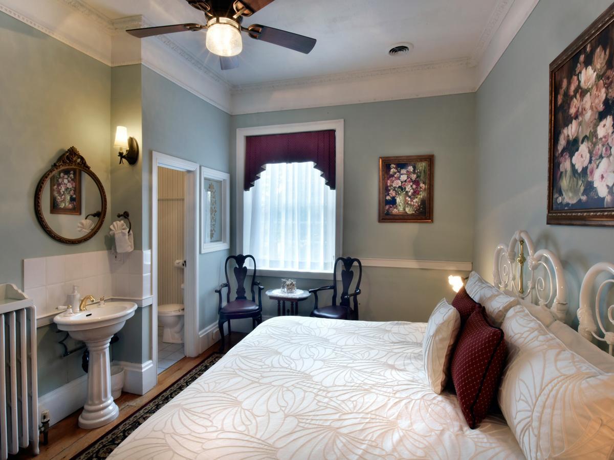 ניאגרה און דה לייק Brockamour Manor Bed And Breakfast מראה חיצוני תמונה